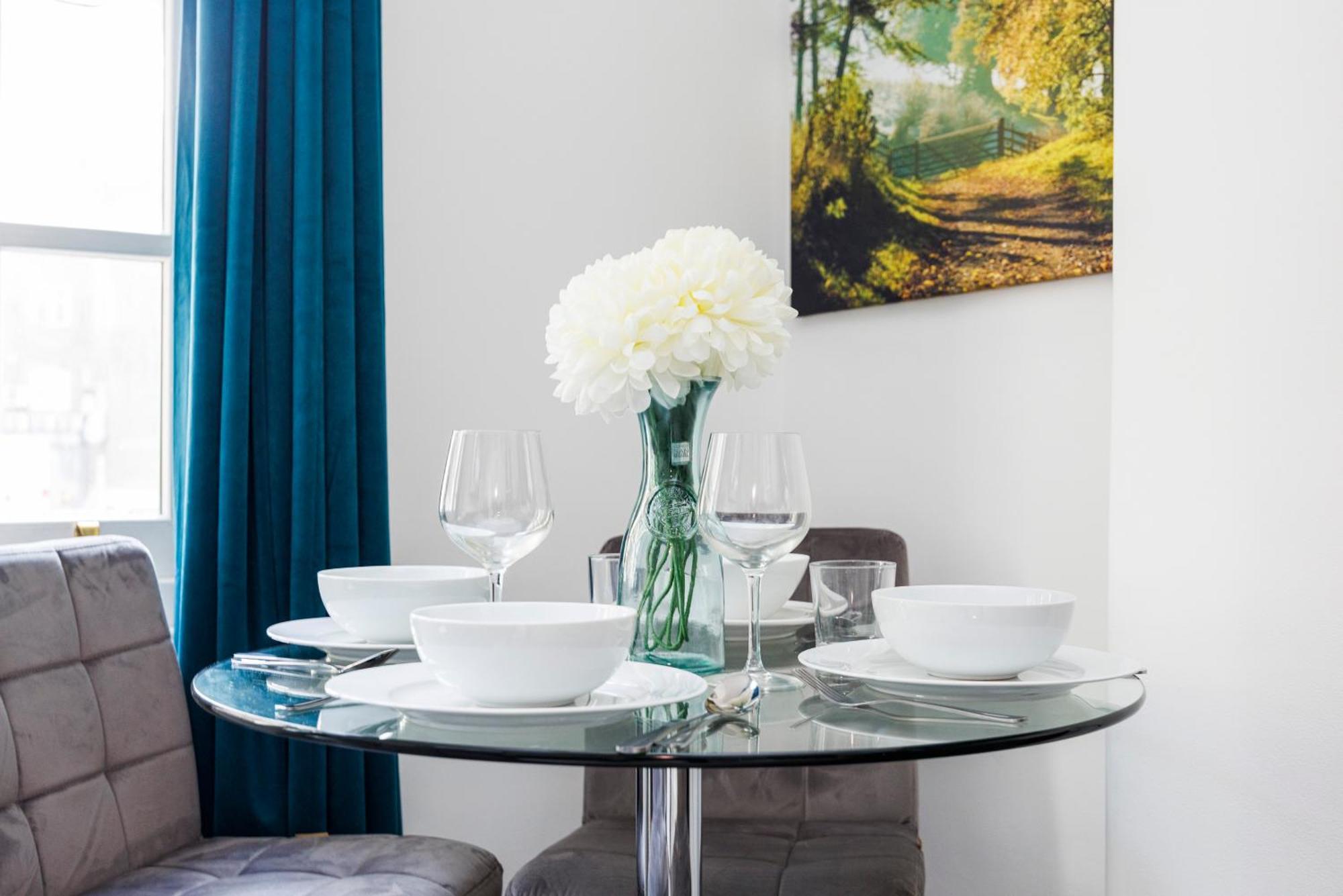London Bridge 2 Bed Apartment - Sleeps 3 ภายนอก รูปภาพ
